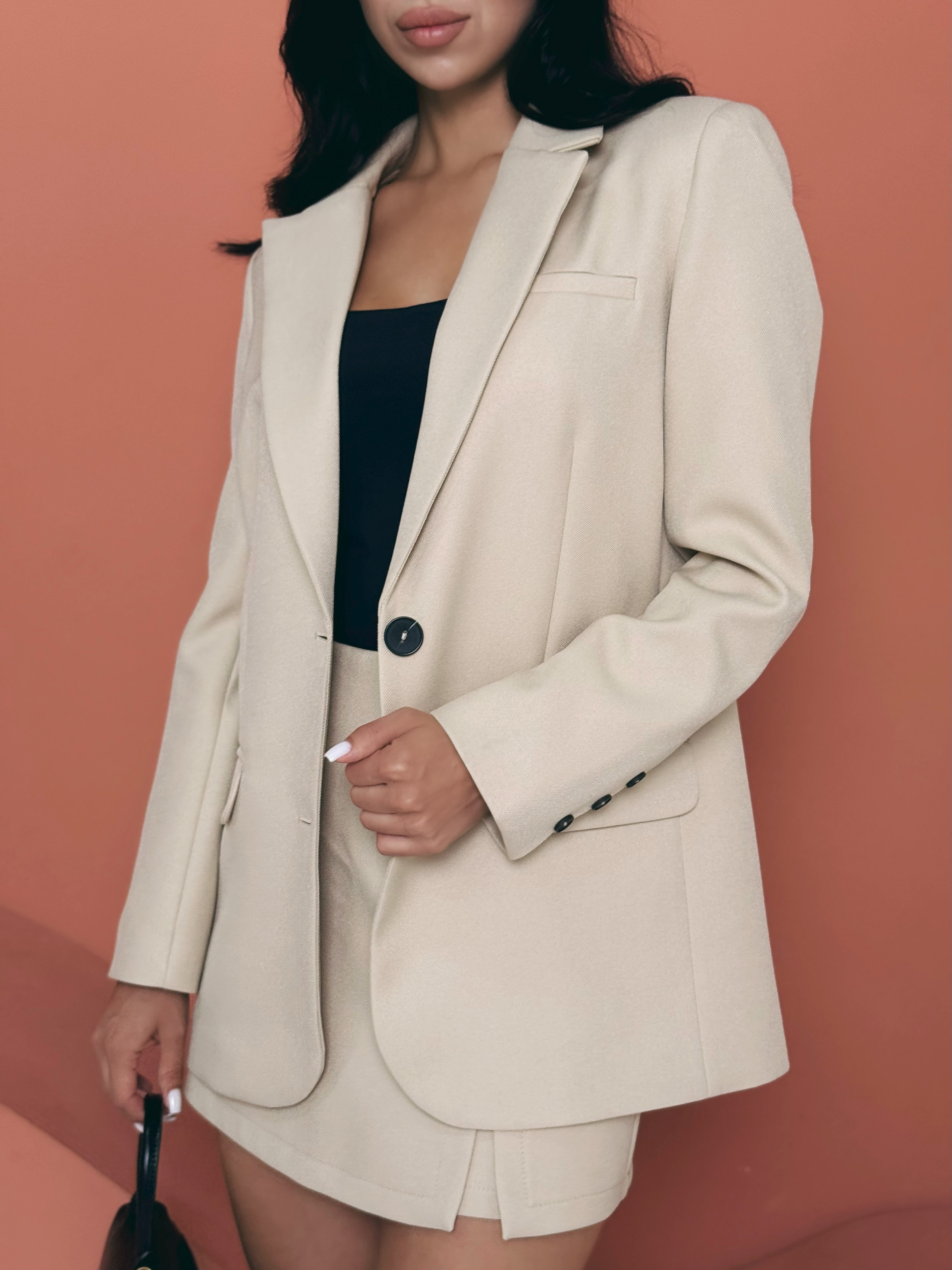 Пошив женских изделий второго слоя